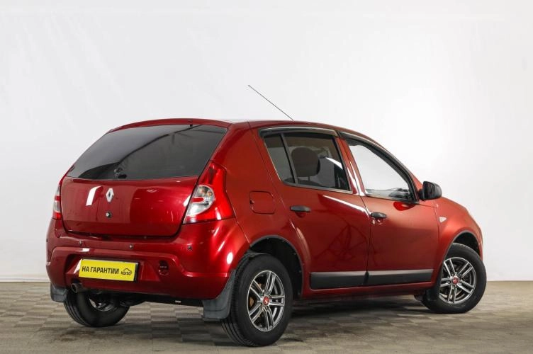 Renault Sandero 6 из 6