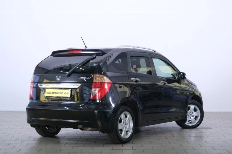 Honda FR-V 6 из 6