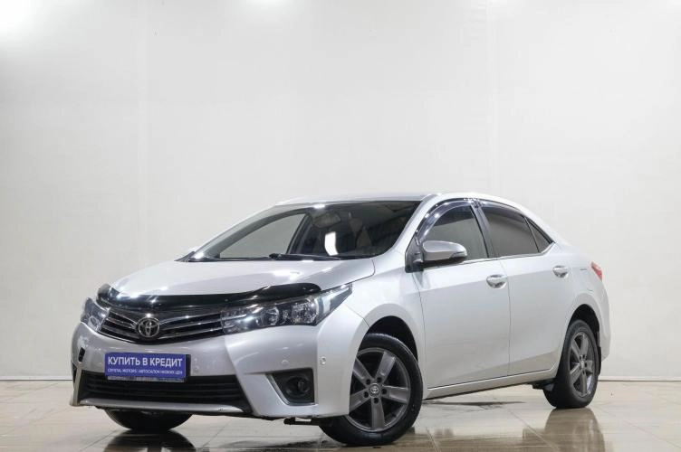 Toyota Corolla 3 из 6