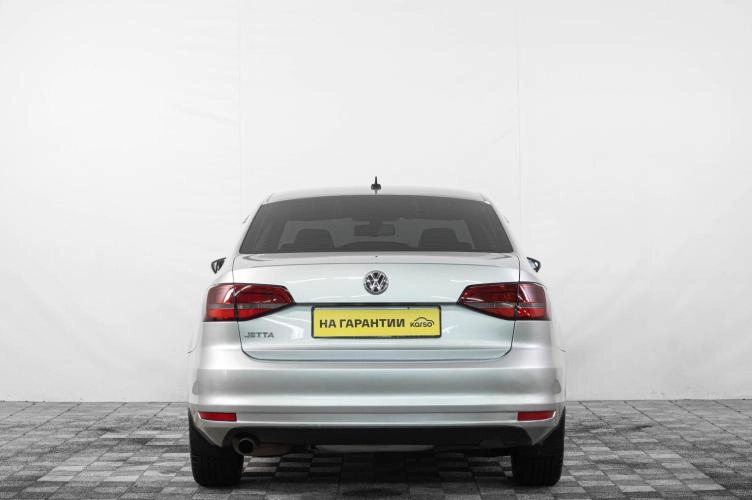 Volkswagen Jetta 5 из 6