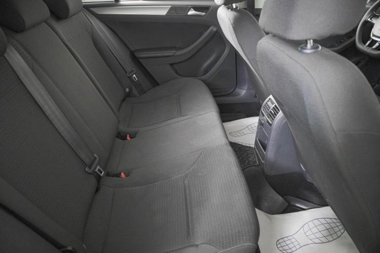Volkswagen Jetta 10 из 18