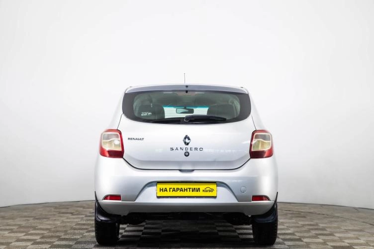 Renault Sandero 5 из 6