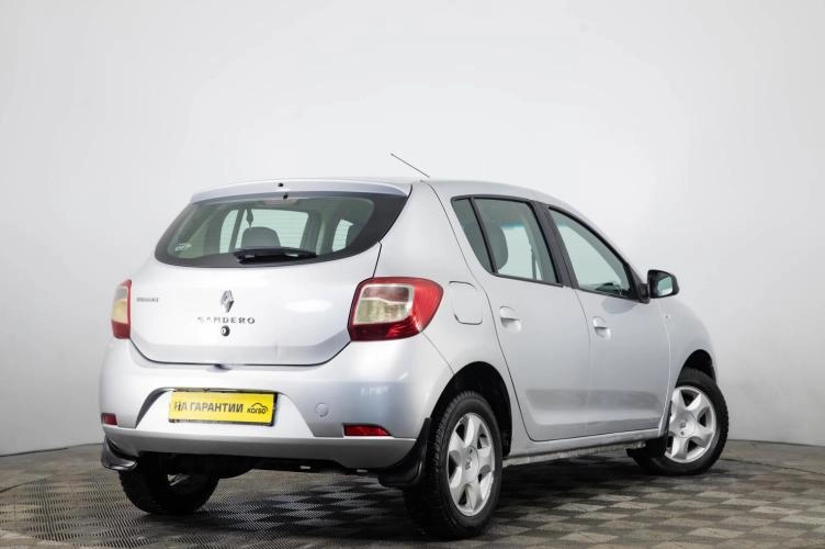 Renault Sandero 4 из 6