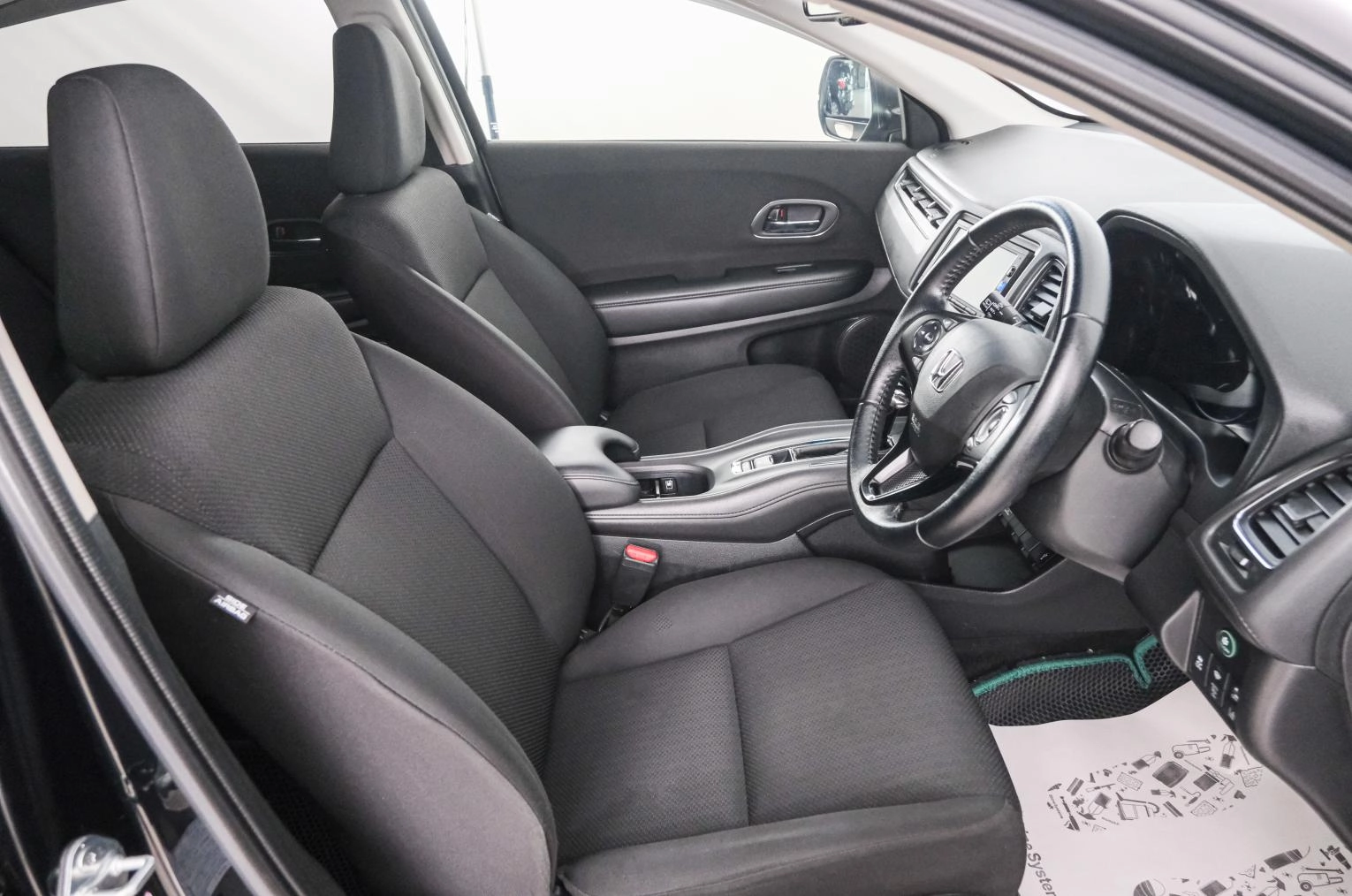 Honda Vezel 7 из 23