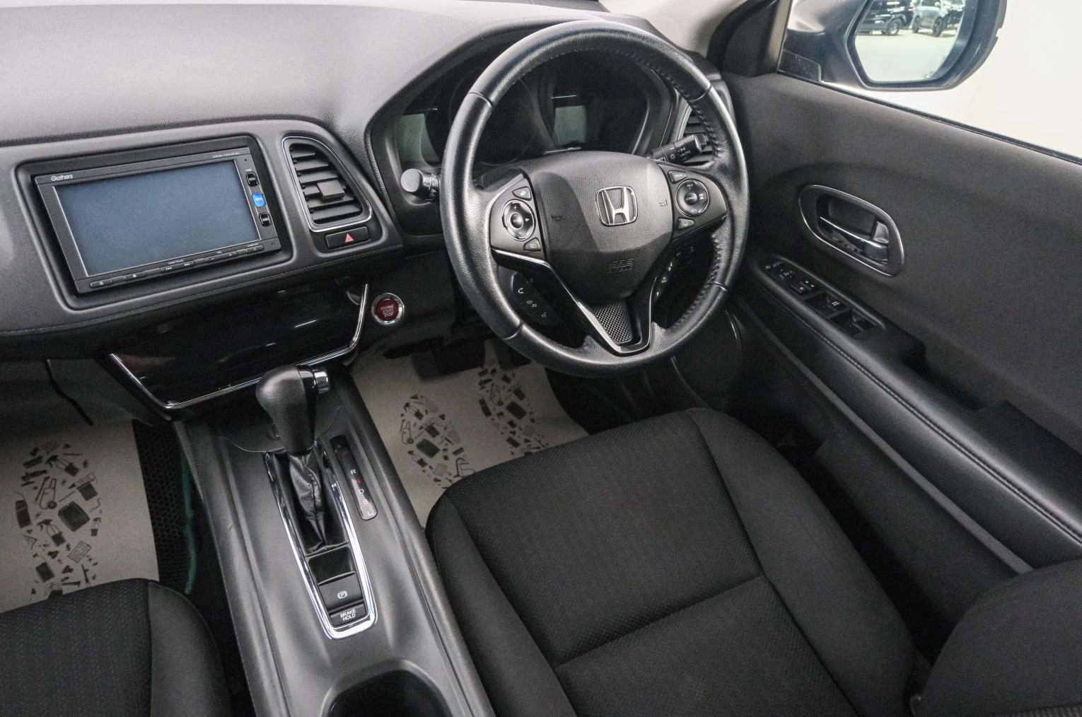Honda Vezel 9 из 23