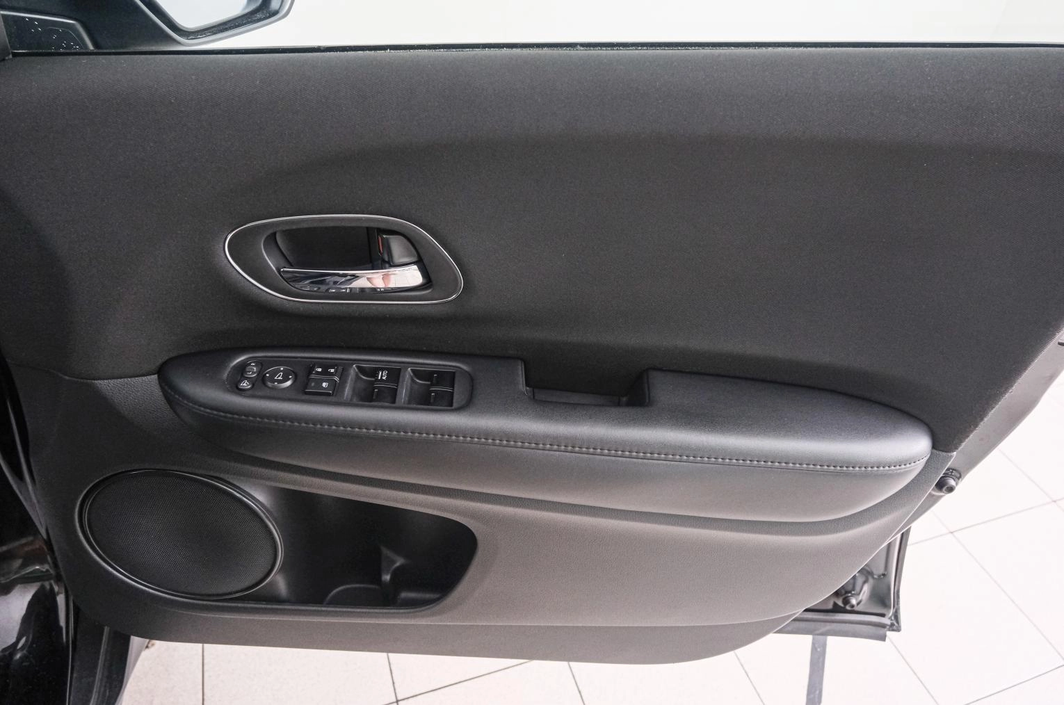Honda Vezel 19 из 23
