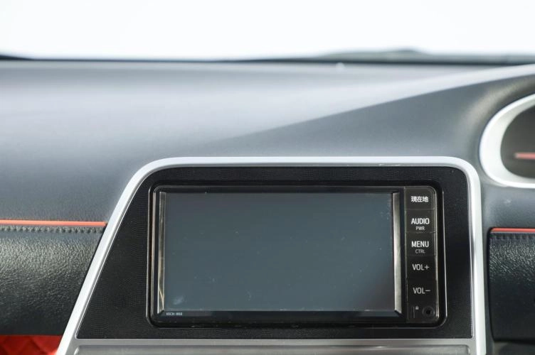 Toyota Sienta 10 из 19