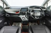 Toyota Sienta 8 из 19