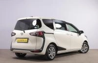Toyota Sienta 6 из 19
