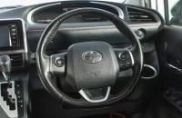 Toyota Sienta 11 из 19