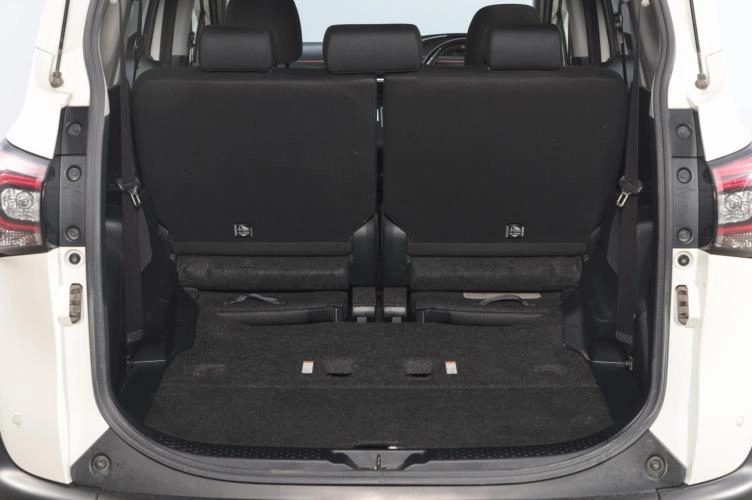 Toyota Sienta 19 из 19