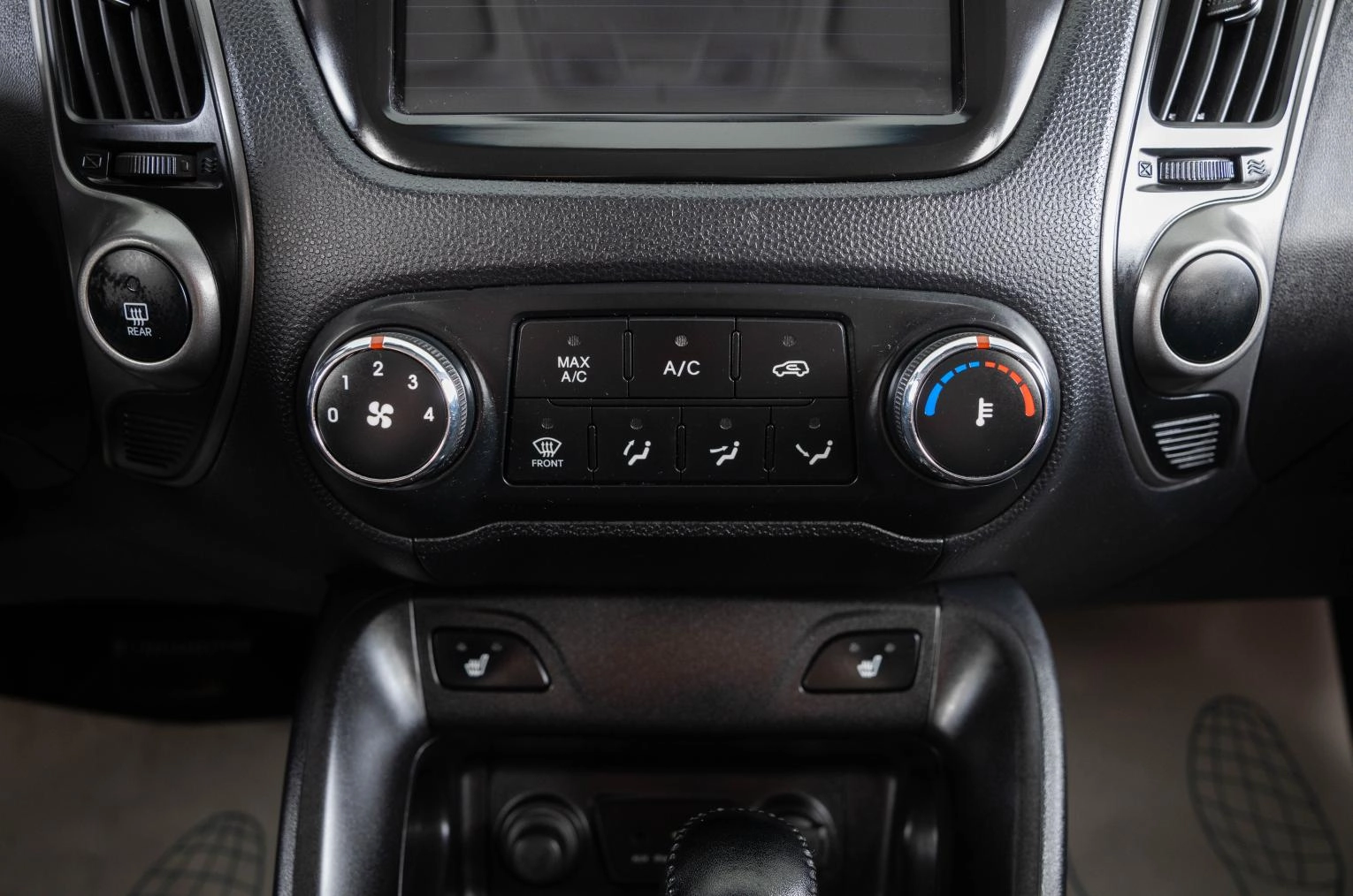 Hyundai ix35 15 из 22