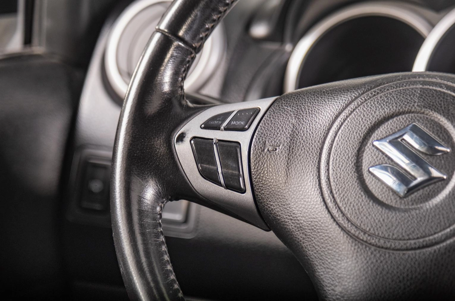 Suzuki Grand Vitara 13 из 19