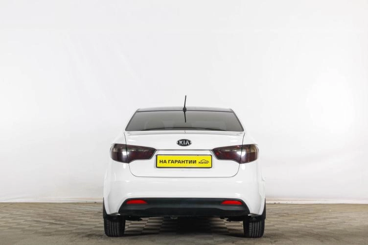 KIA Rio 5 из 6