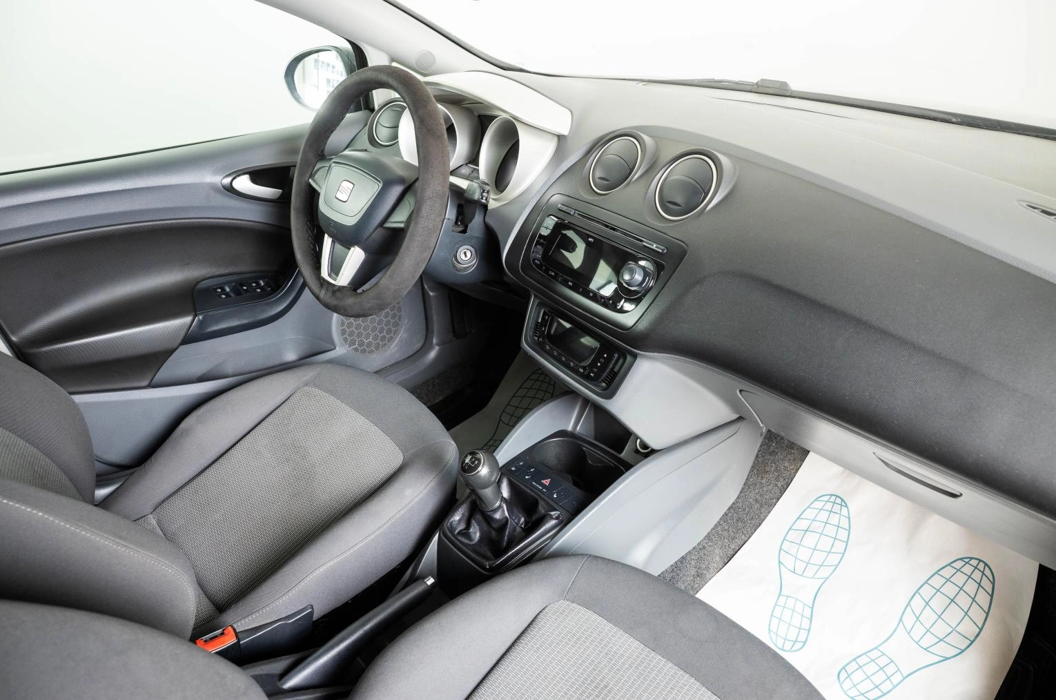 SEAT Ibiza 10 из 21