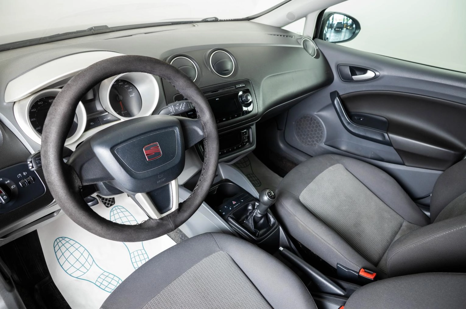 SEAT Ibiza 7 из 21