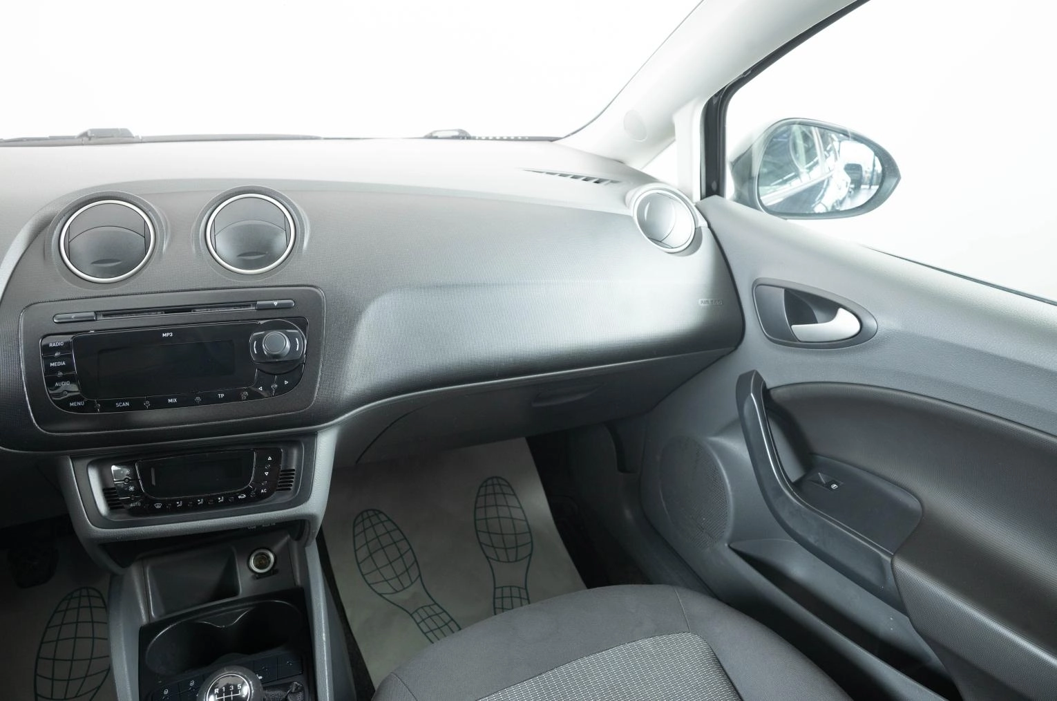 SEAT Ibiza 13 из 21