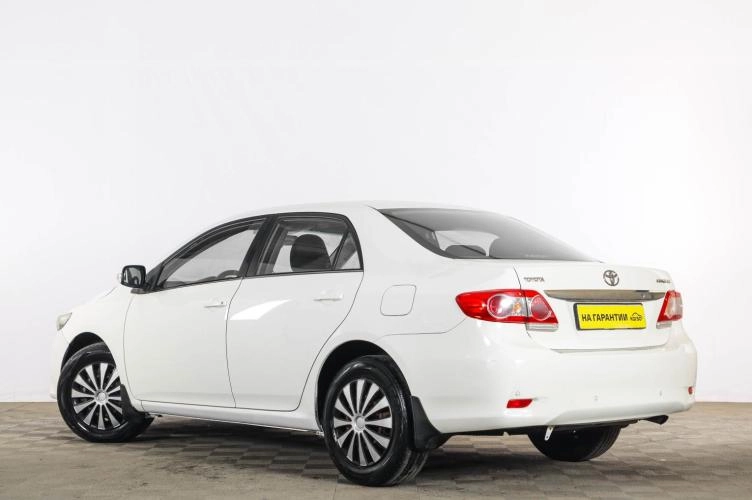 Toyota Corolla 4 из 6
