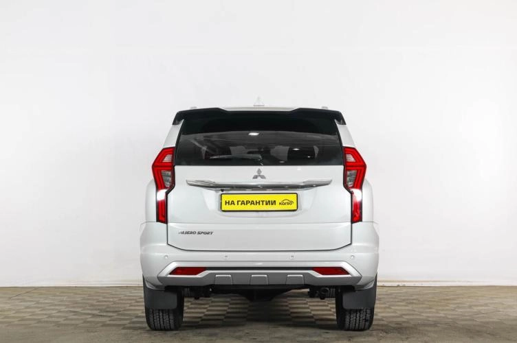 Mitsubishi Pajero Sport 5 из 6