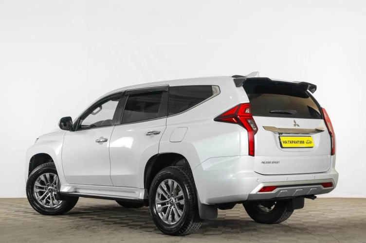 Mitsubishi Pajero Sport 4 из 6