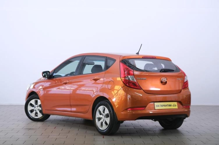 Hyundai Solaris 4 из 6