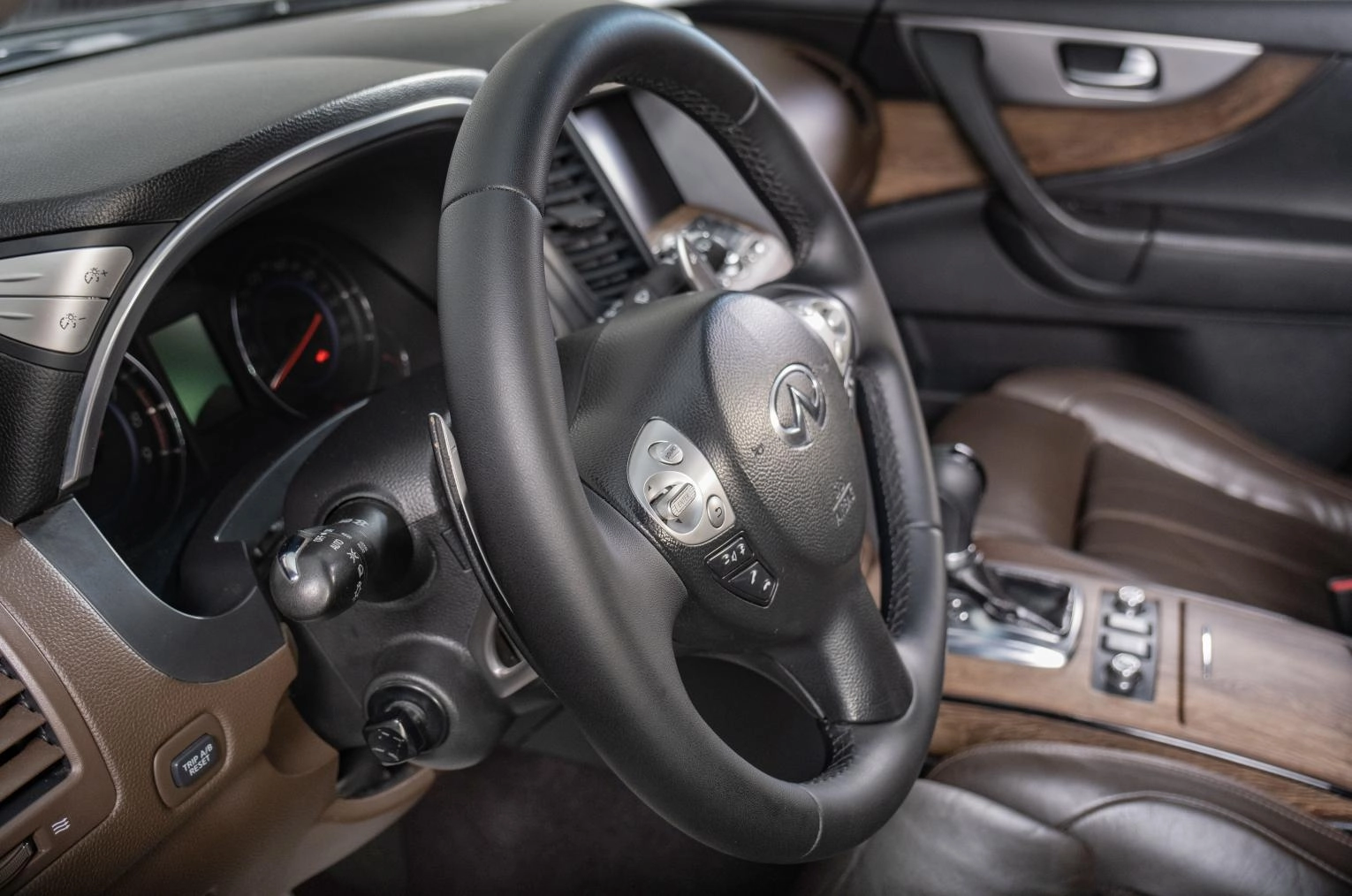 Infiniti FX37 8 из 18