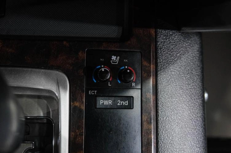 Toyota Land Cruiser 32 из 48