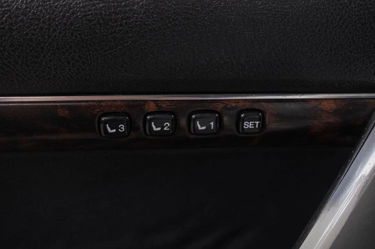 Toyota Land Cruiser 37 из 48