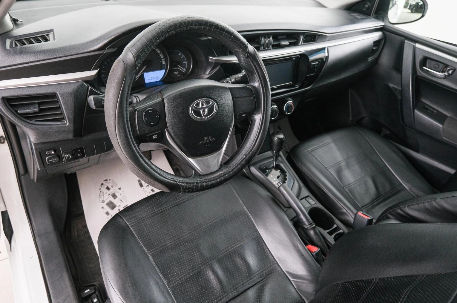 Toyota Corolla 8 из 23