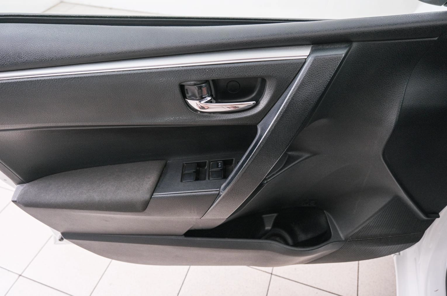 Toyota Corolla 20 из 23
