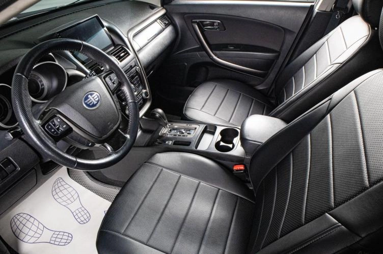 FAW Besturn X80 8 из 17