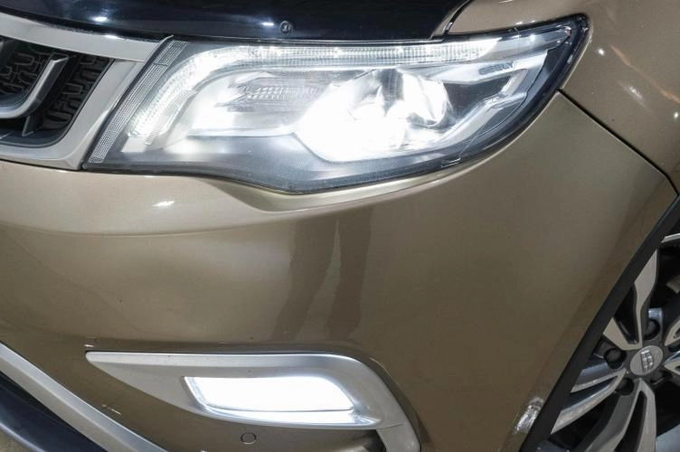 Geely Atlas 8 из 38