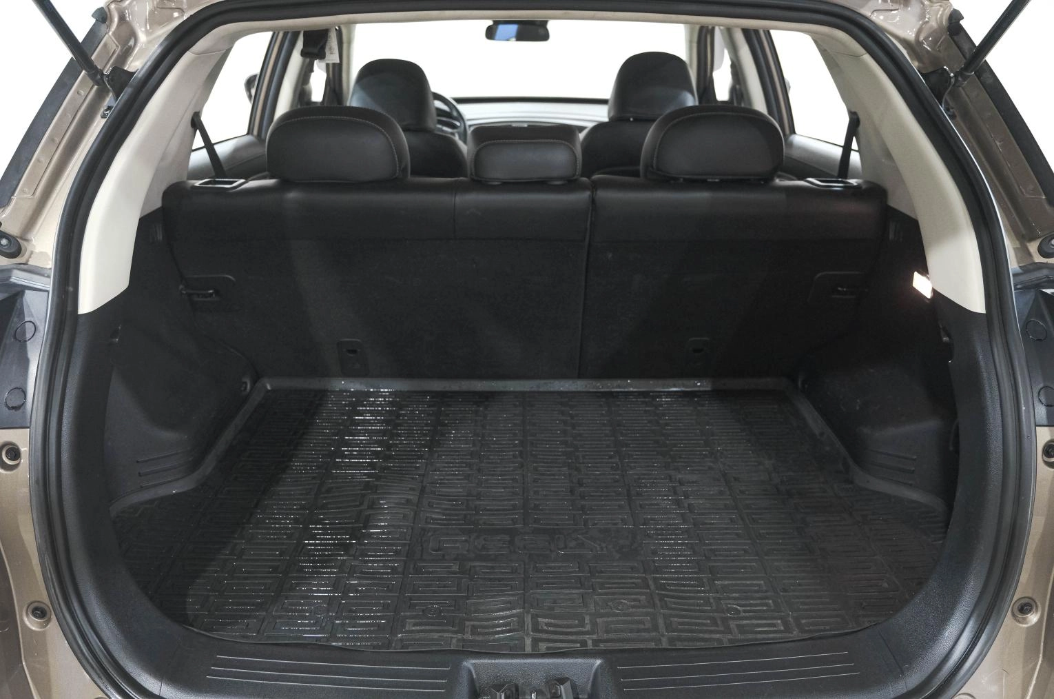 Geely Atlas 36 из 38