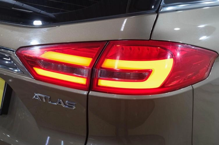 Geely Atlas 9 из 38