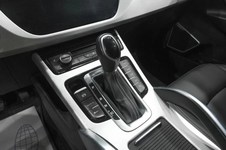 Geely Atlas 27 из 38