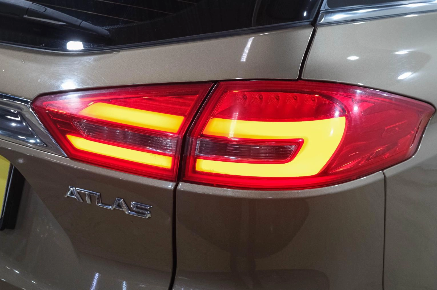 Geely Atlas 9 из 38