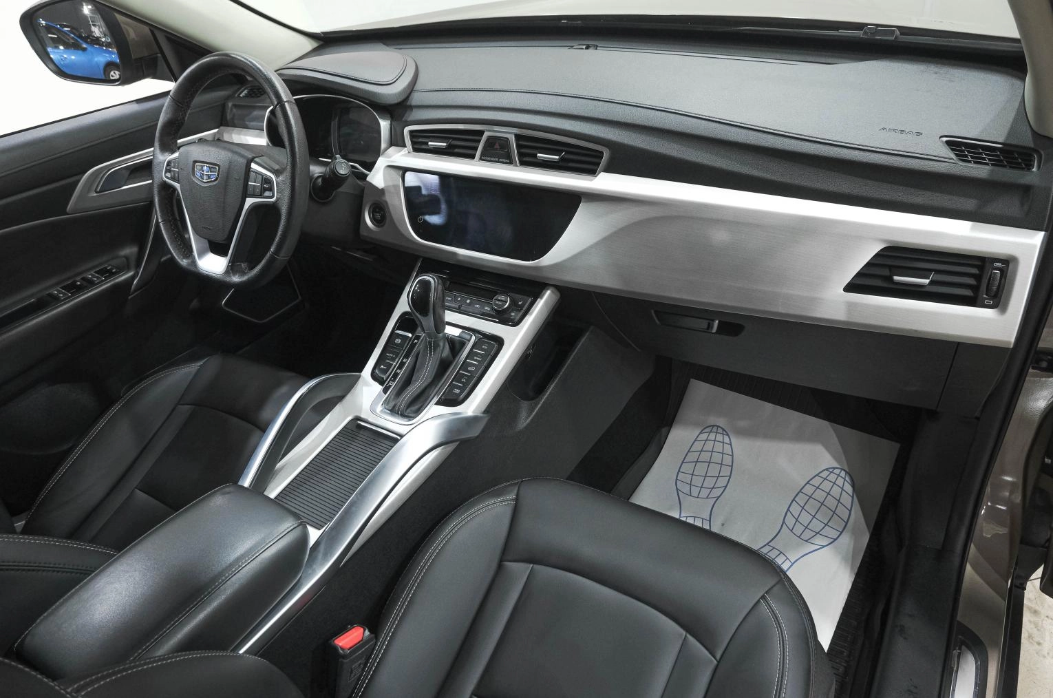 Geely Atlas 18 из 38