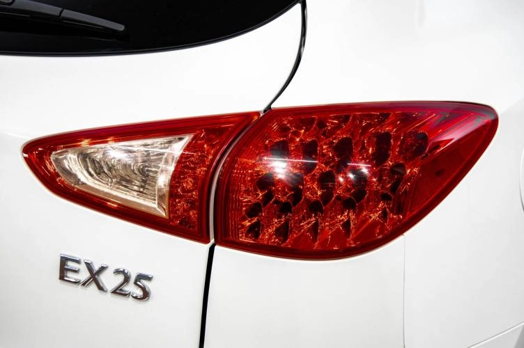 Infiniti EX25 8 из 28