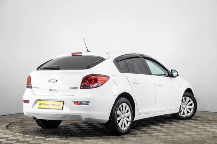 Chevrolet Cruze 4 из 6