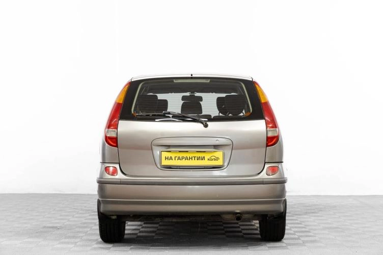 Nissan Tino 5 из 6