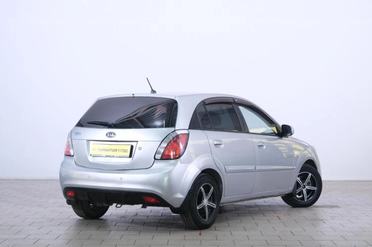 KIA Rio 6 из 6