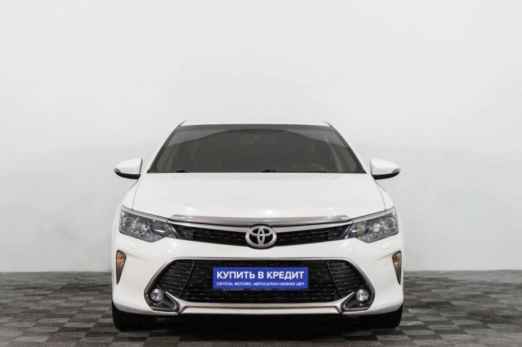 Toyota Camry 2 из 6
