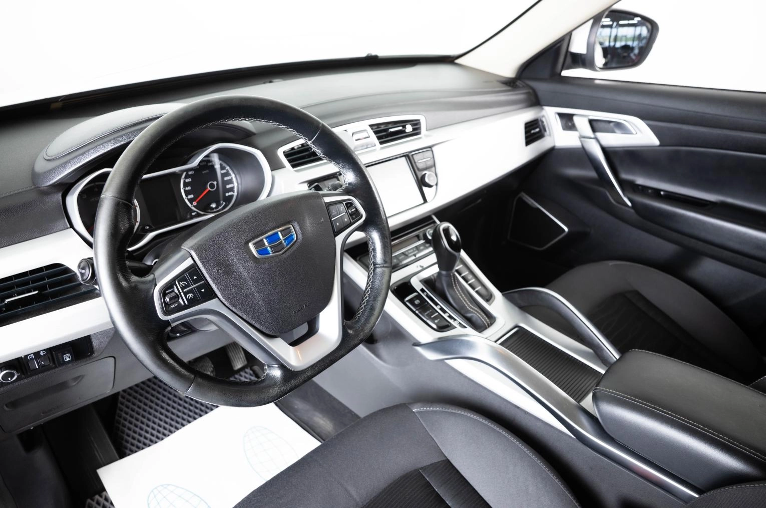 Geely Atlas 7 из 20