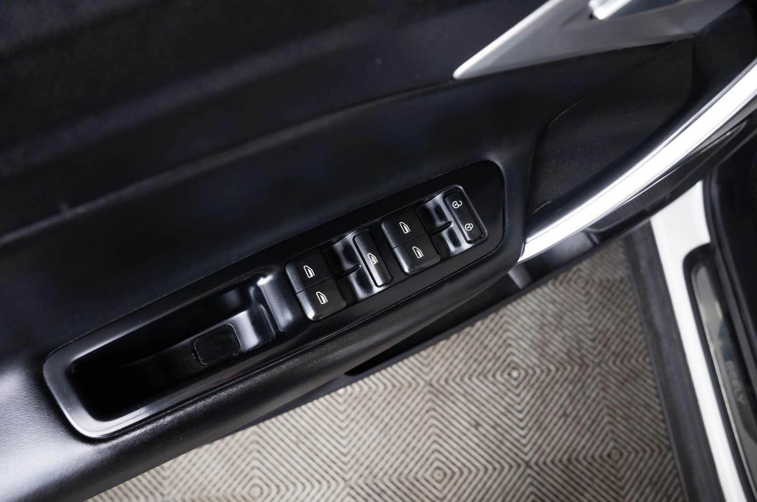 Geely Atlas 20 из 20