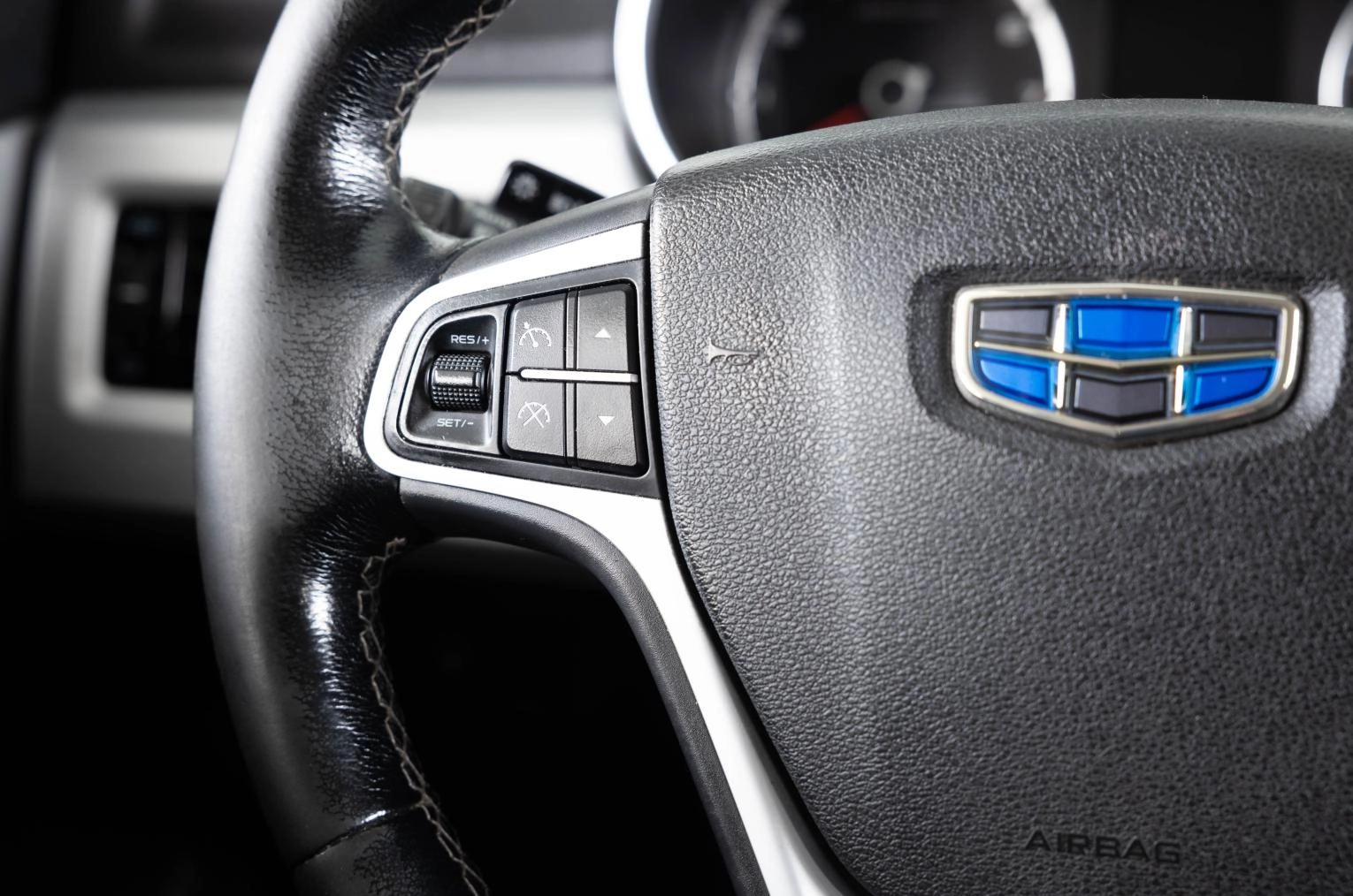 Geely Atlas 15 из 20