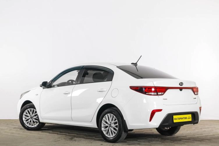 KIA Rio 4 из 6