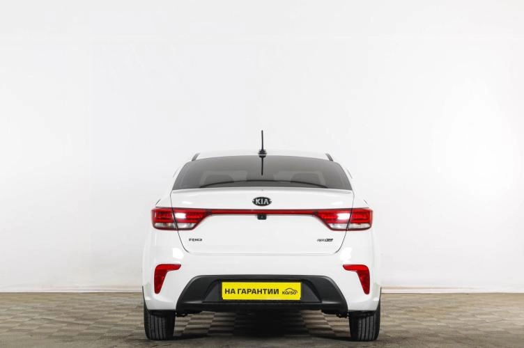 KIA Rio 5 из 6