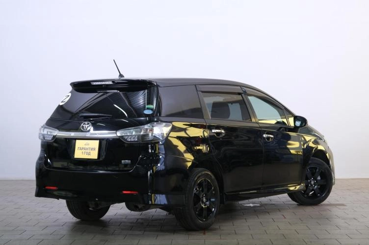Toyota Wish 6 из 6