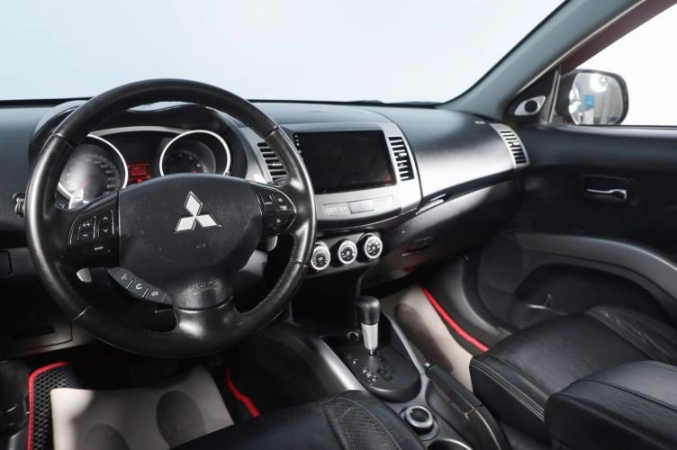Mitsubishi Outlander 7 из 19
