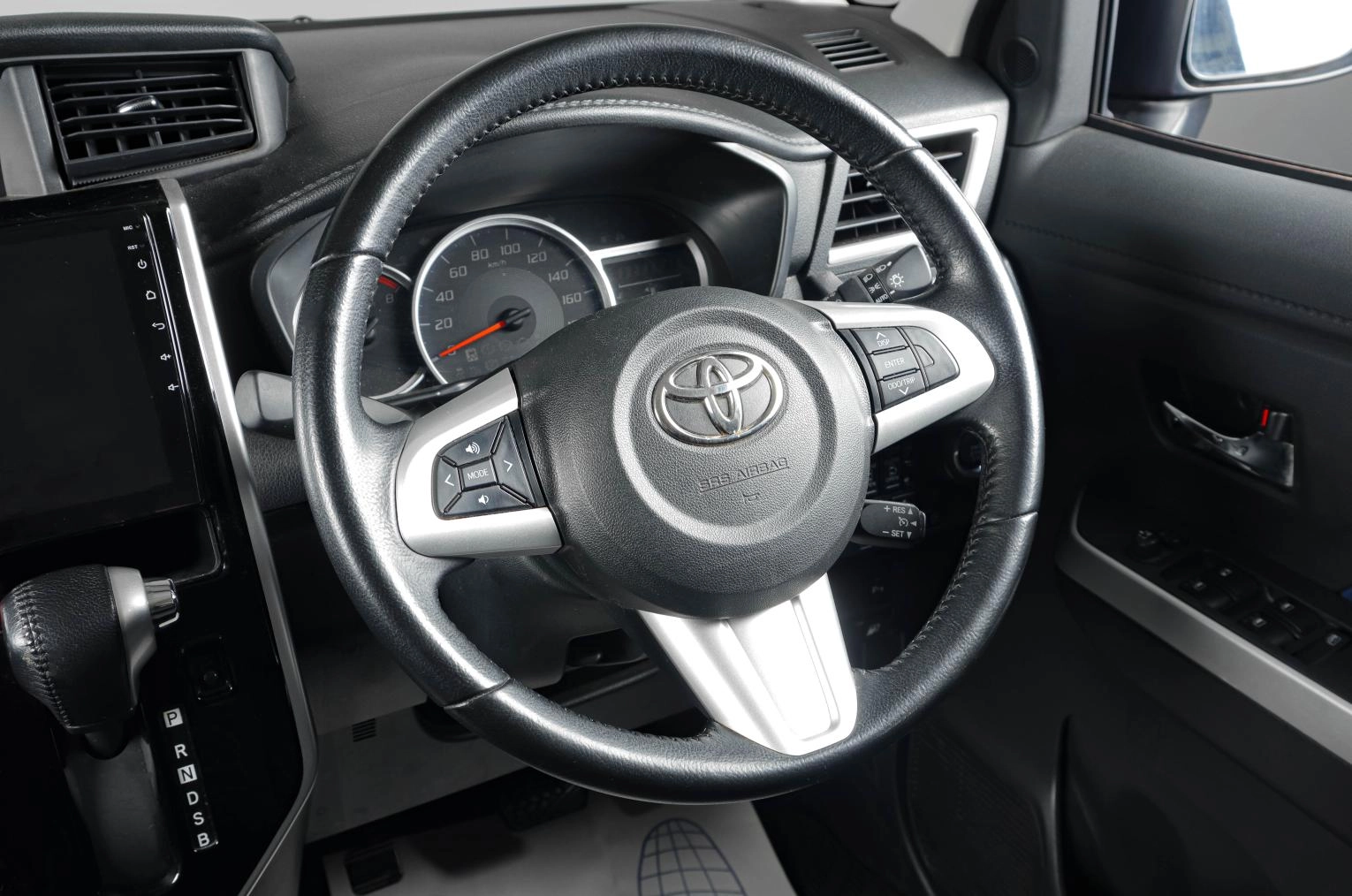 Toyota Roomy 11 из 19